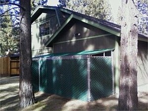 Custom Dog Kennel w/ Privacy Slat-master & Corrugated Metal