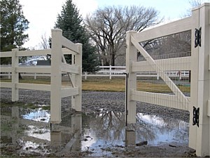 Almond 3rail Vinyl Fence