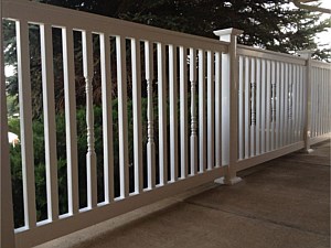 Vinyl Deck Railing with Decorative Style Pickets