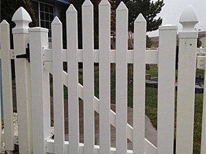 Scalloped Picket Walk Gate 2