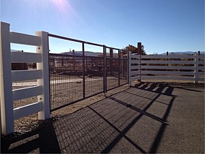 5rail White Vinyl Fence 2
