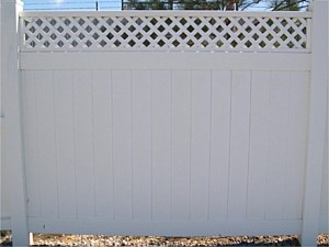 Privacy (White) Vinyl with Lattice Top