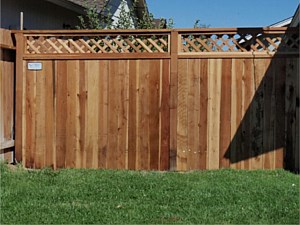 Redwood Privacy Style with Lattice Top