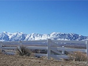 3rail Vinyl Fence 3